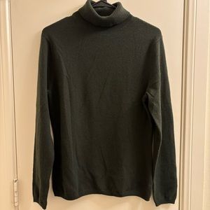 Prive Green Cashmere Sweater Turtleneck